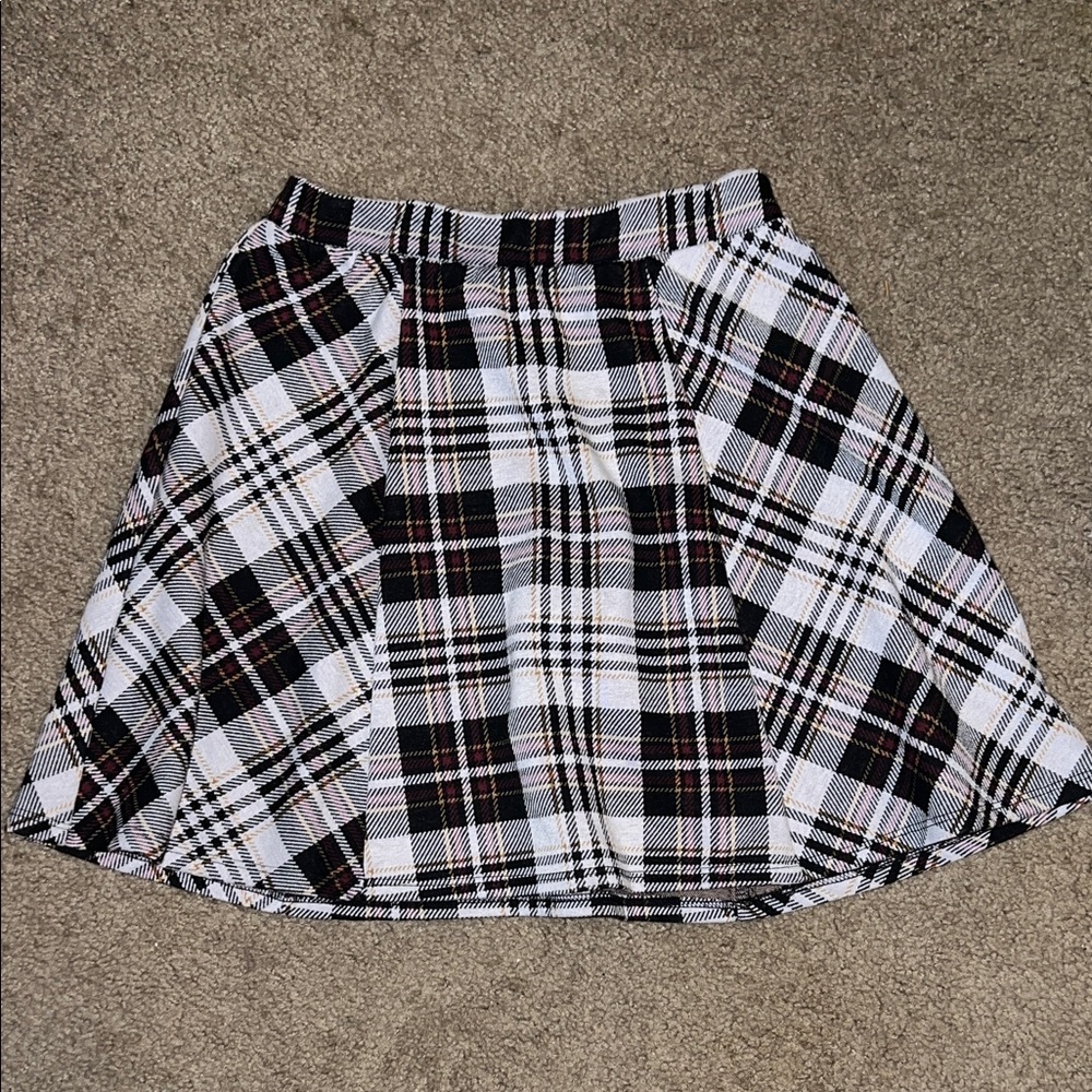 Plaid A-Line Skirt - Black and White